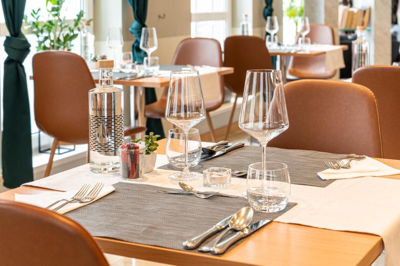 Hotel Tia Monte נאודרס מראה חיצוני תמונה