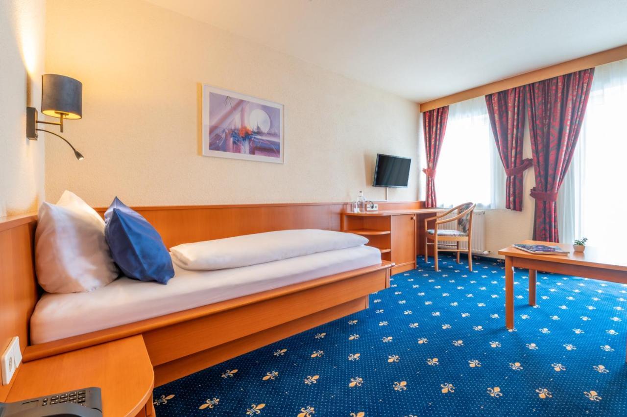 Hotel Tia Monte נאודרס מראה חיצוני תמונה