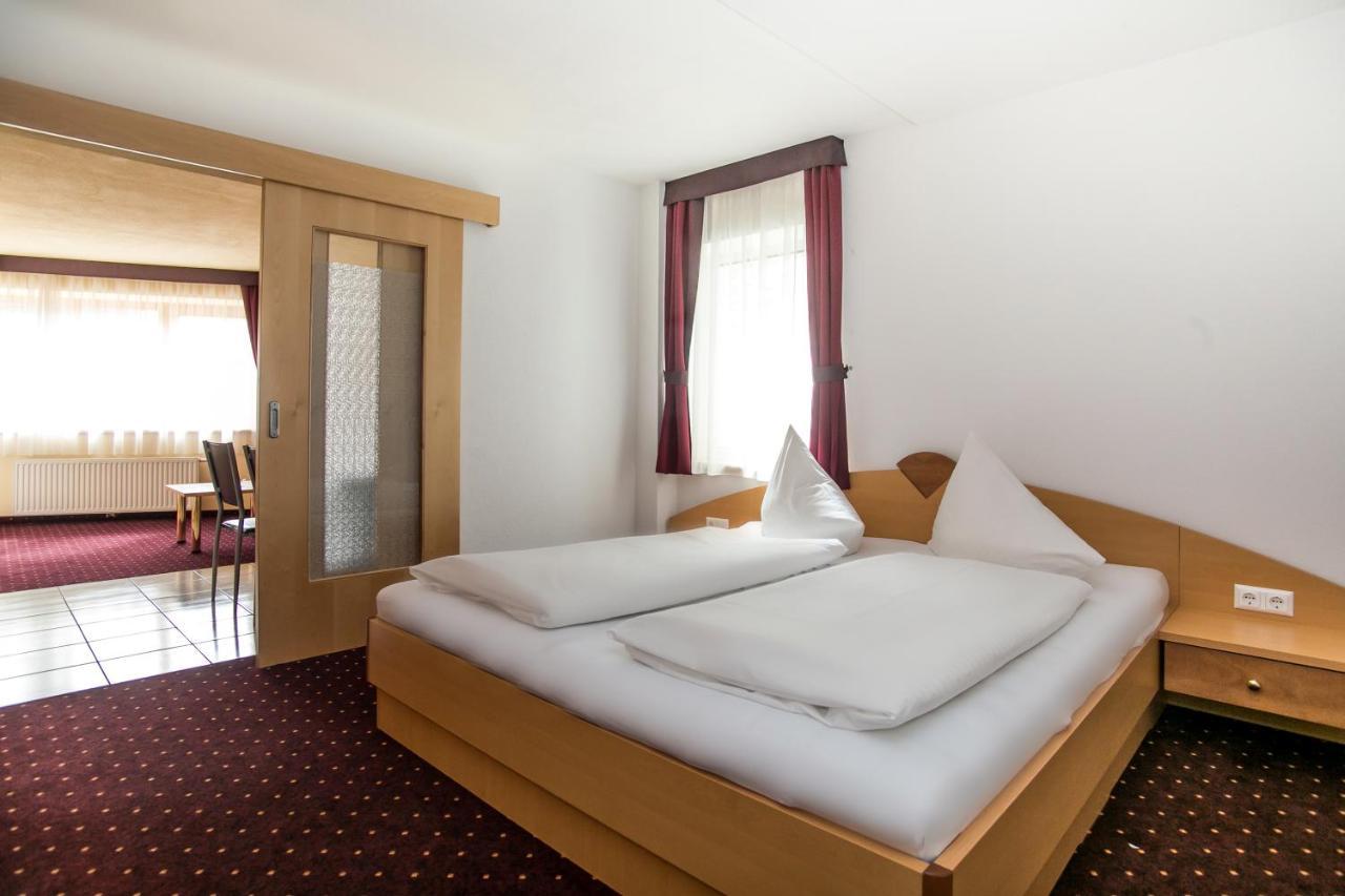 Hotel Tia Monte נאודרס מראה חיצוני תמונה